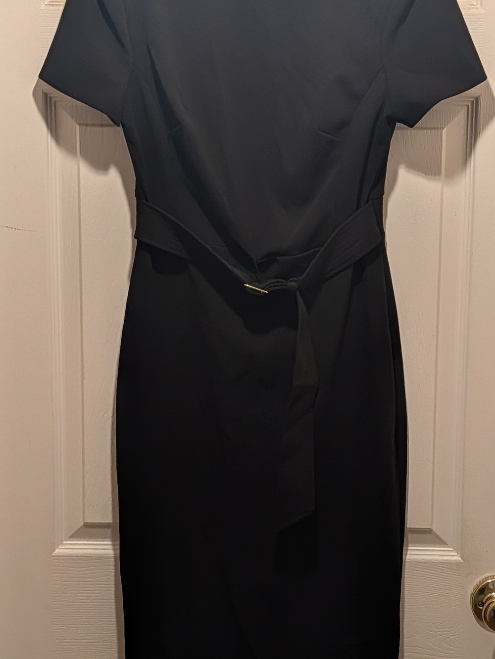 Elegant Black Midi Sheath Dress with Waist Tie